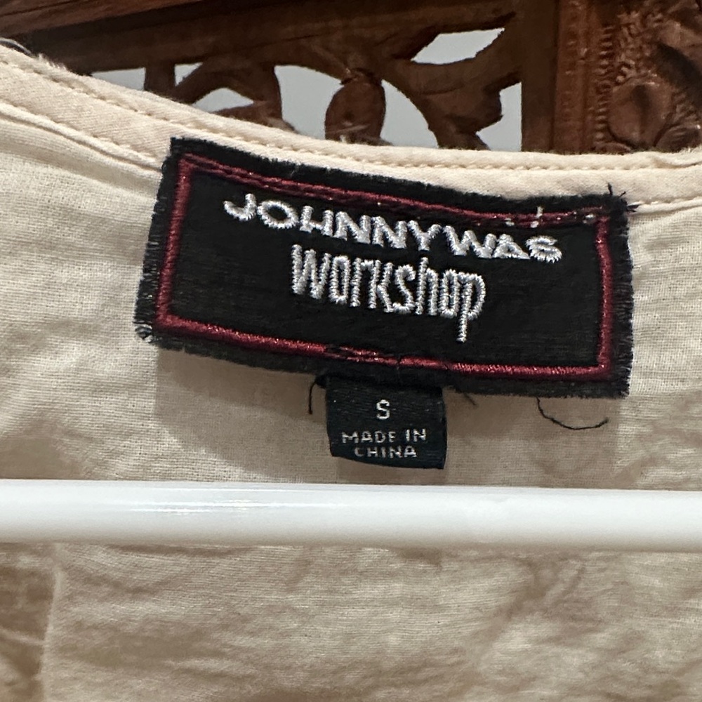 Johnny Was Cream Embroidered Blouse - Picture 3 of 3